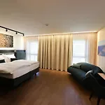 Steiermarkhof - Aus Holz Gebaut, Von Huegeln Gekuesst Hotel 4*