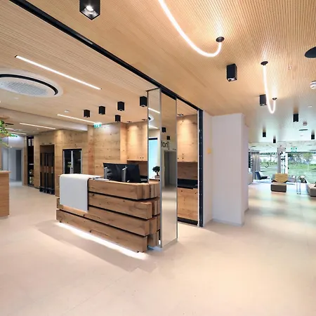 Hotell Steiermarkhof - Aus Holz Gebaut, Von Huegeln Gekuesst 4*