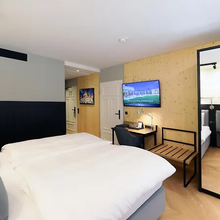 Отель Steiermarkhof - Aus Holz Gebaut, Von Huegeln Gekuesst Грац