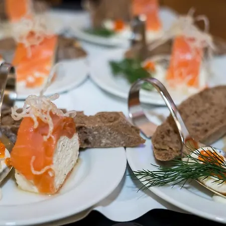 Steiermarkhof - Aus Holz Gebaut, Von Huegeln Gekuesst 4* Грац