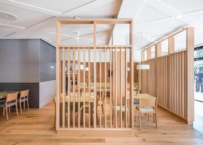 Steiermarkhof - Aus Holz Gebaut, Von Huegeln Gekuesst