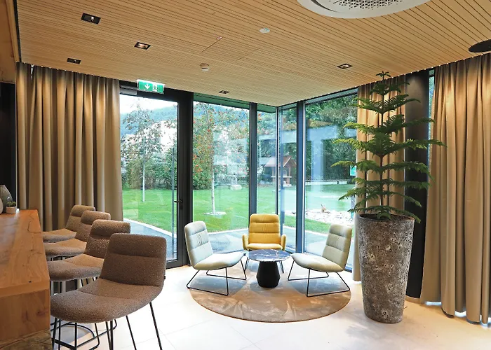 Steiermarkhof - Aus Holz Gebaut, Von Huegeln Gekuesst Hotell 4*