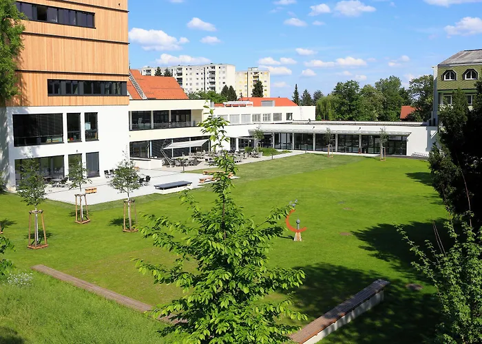 Steiermarkhof - Aus Holz Gebaut, Von Huegeln Gekuesst Hotel Graz