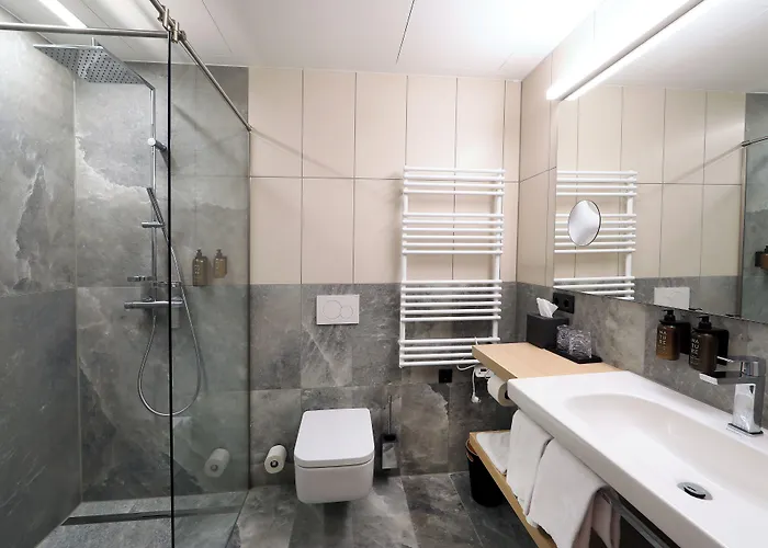 Steiermarkhof - Aus Holz Gebaut, Von Huegeln Gekuesst Hotell 4*