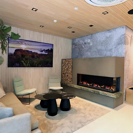 Steiermarkhof - Aus Holz Gebaut, Von Huegeln Gekuesst Graz