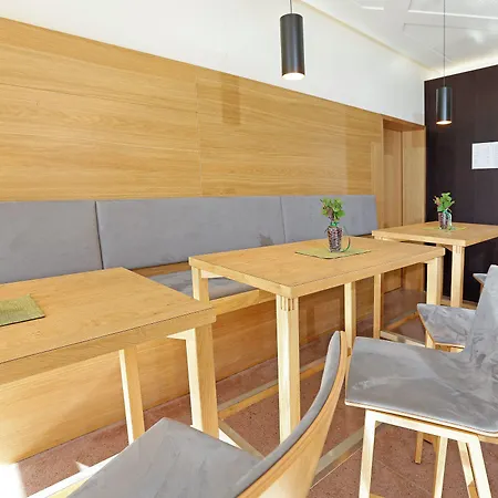 Steiermarkhof - Aus Holz Gebaut, Von Huegeln Gekuesst