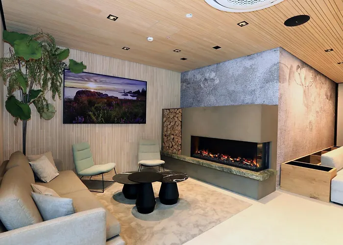 Steiermarkhof - Aus Holz Gebaut, Von Hügeln Geküsst Graz