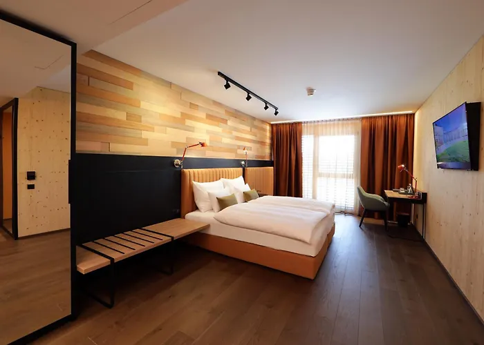 Hotel Steiermarkhof - Aus Holz Gebaut, Von Huegeln Gekuesst