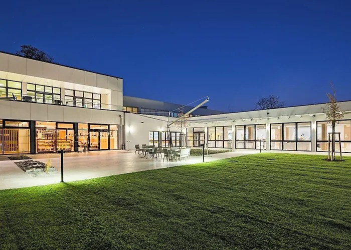 Steiermarkhof - Aus Holz Gebaut, Von Hügeln Geküsst 4* Graz