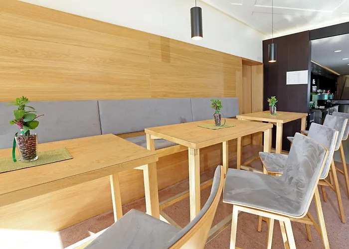 Steiermarkhof - Aus Holz Gebaut, Von Huegeln Gekuesst